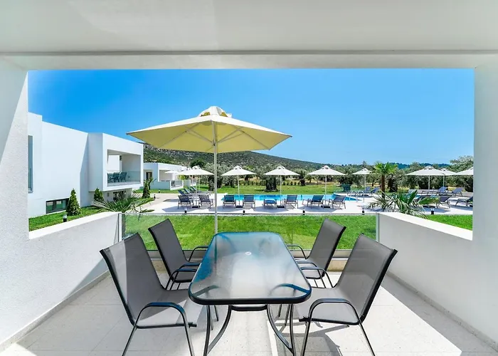 Encanto Village -Apartments