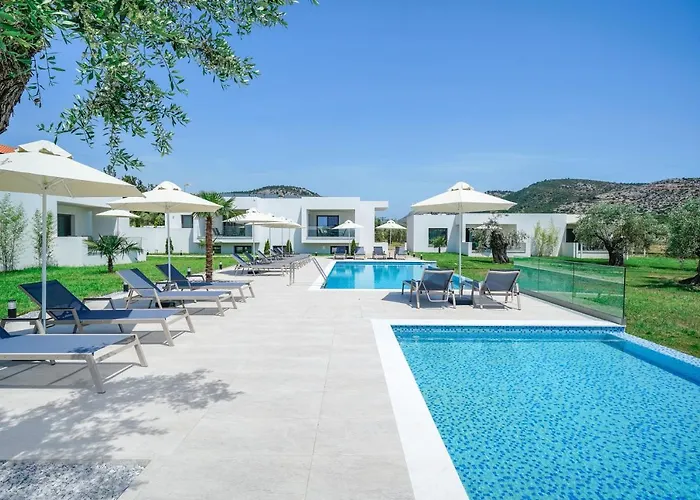 Encanto Village -Apartments