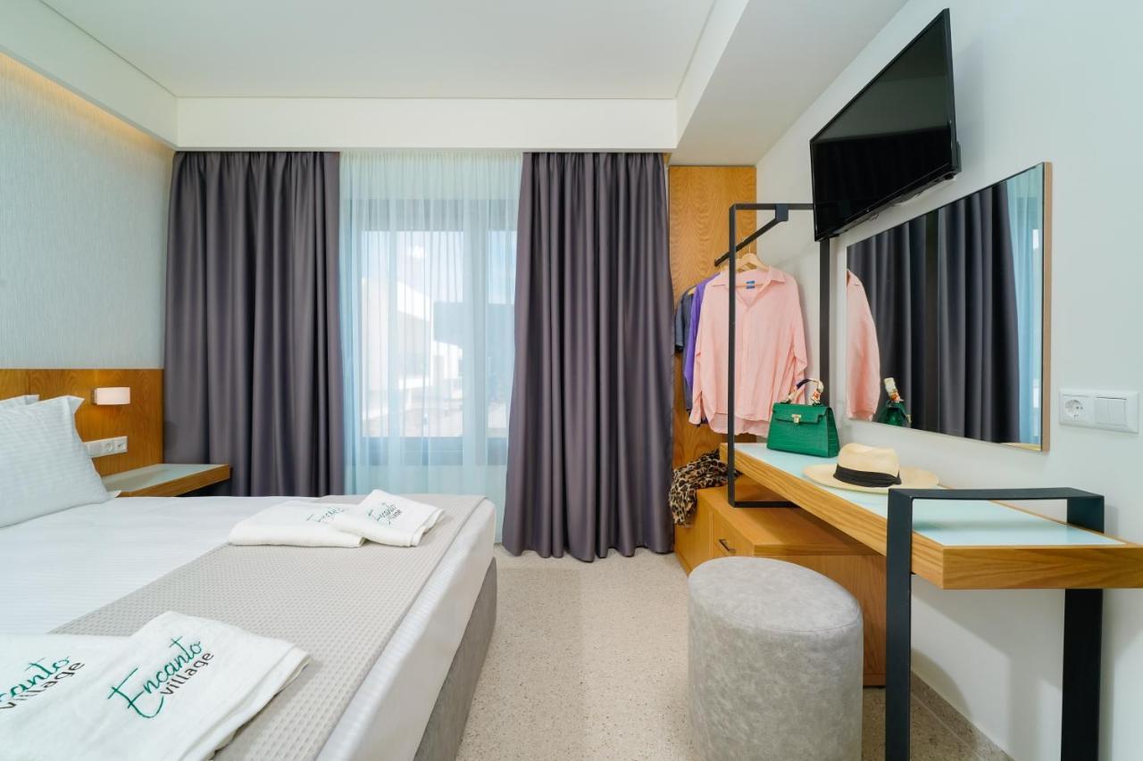 Encanto Village -apartments