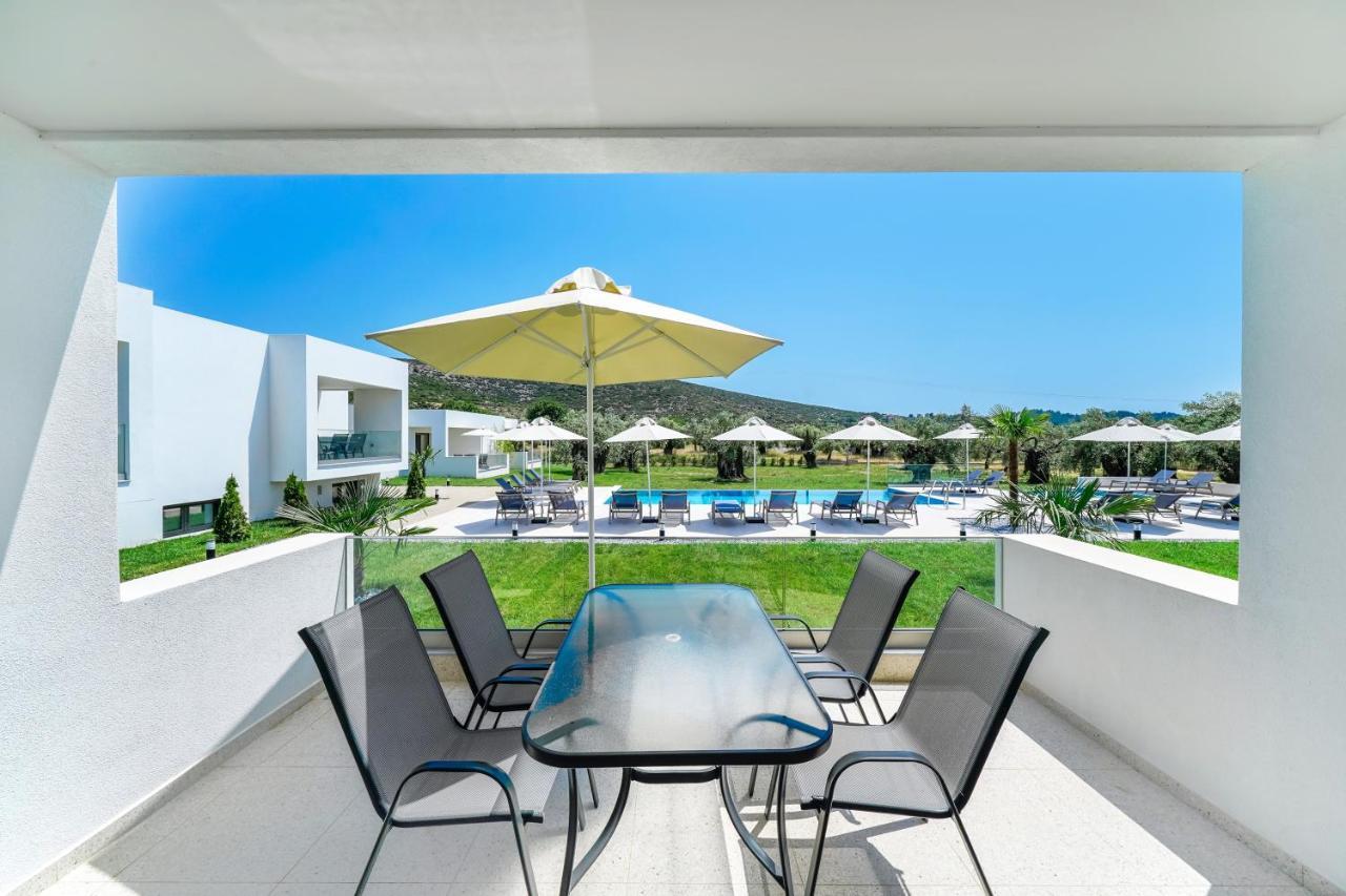 Encanto Village -apartments Potos