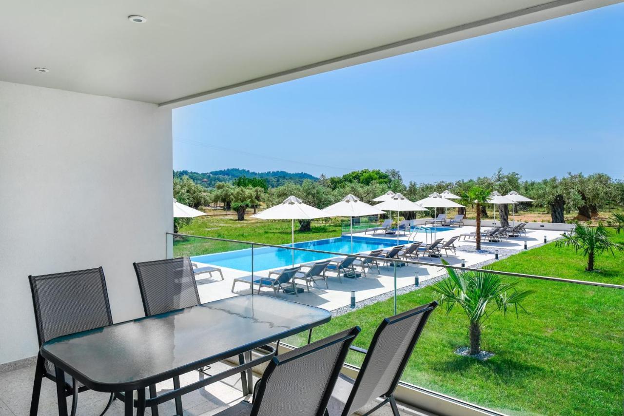 Encanto Village -apartments Potos